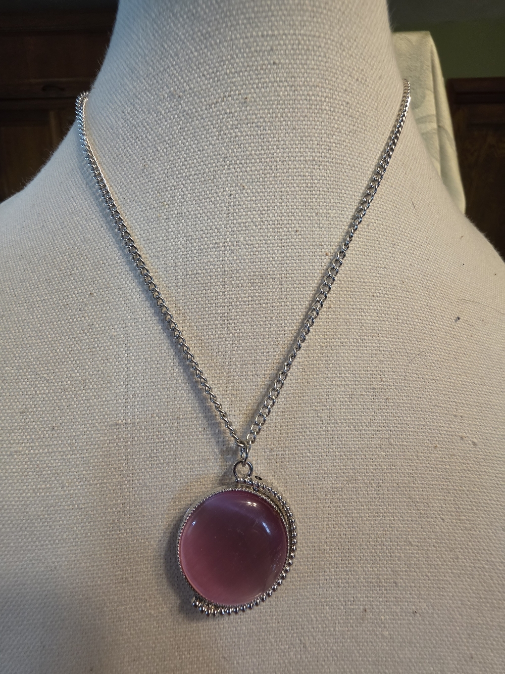 #1433. Silver Chain Necklace with Pink Round Cabochon Pendant